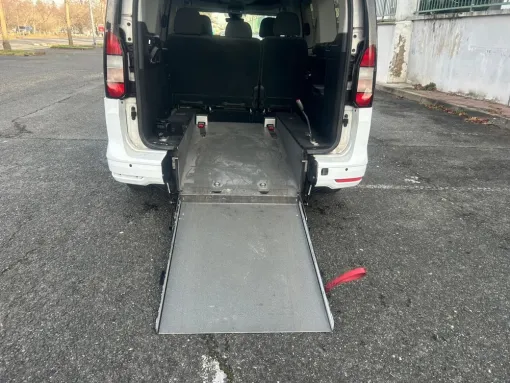 Transport médicalisé pour séance de kinésithérapie à Villeurbanne, Lyon, ARN Ambulance