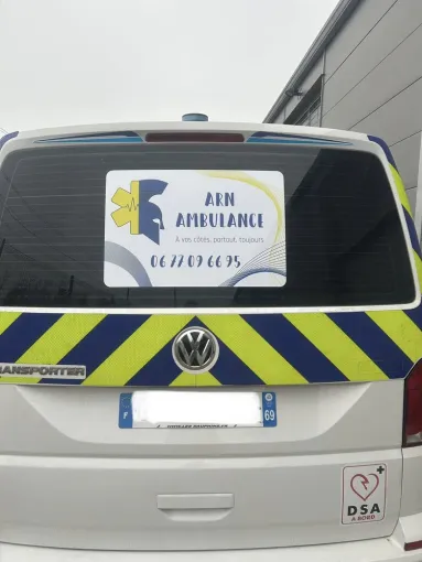 Transfert urgent vers un centre médical après consultation à Lyon, Lyon, ARN Ambulance