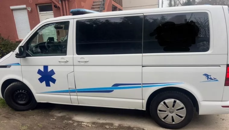Transport d'une personne en urgence après un accident de la route à proximité de Lyon, Lyon, ARN Ambulance
